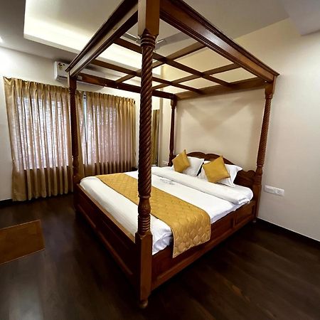 Heritage Residency - Royal Camping Club, Panhala Bilik gambar
